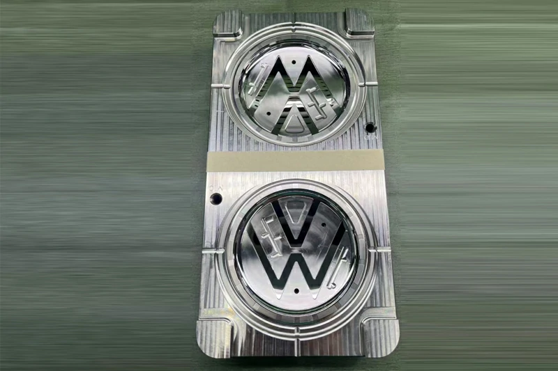 Precision injection mold mirror surface manufacturing at YISHUN