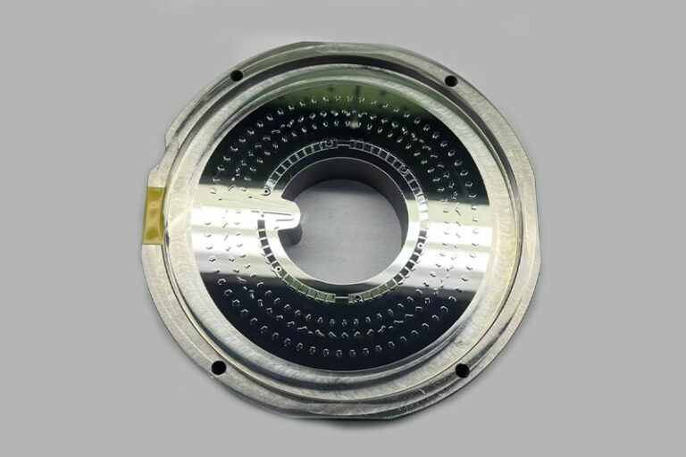 Toshiba UVM450D ultra-precision medical microfluidic mold processing at YISHUN
