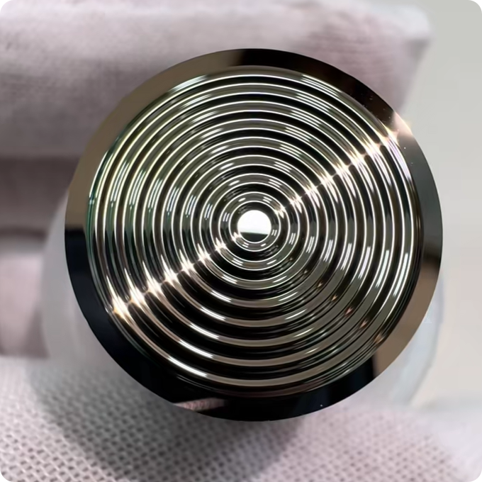 Precision Fresnel lens mold insert with concentric mirror-finished rings