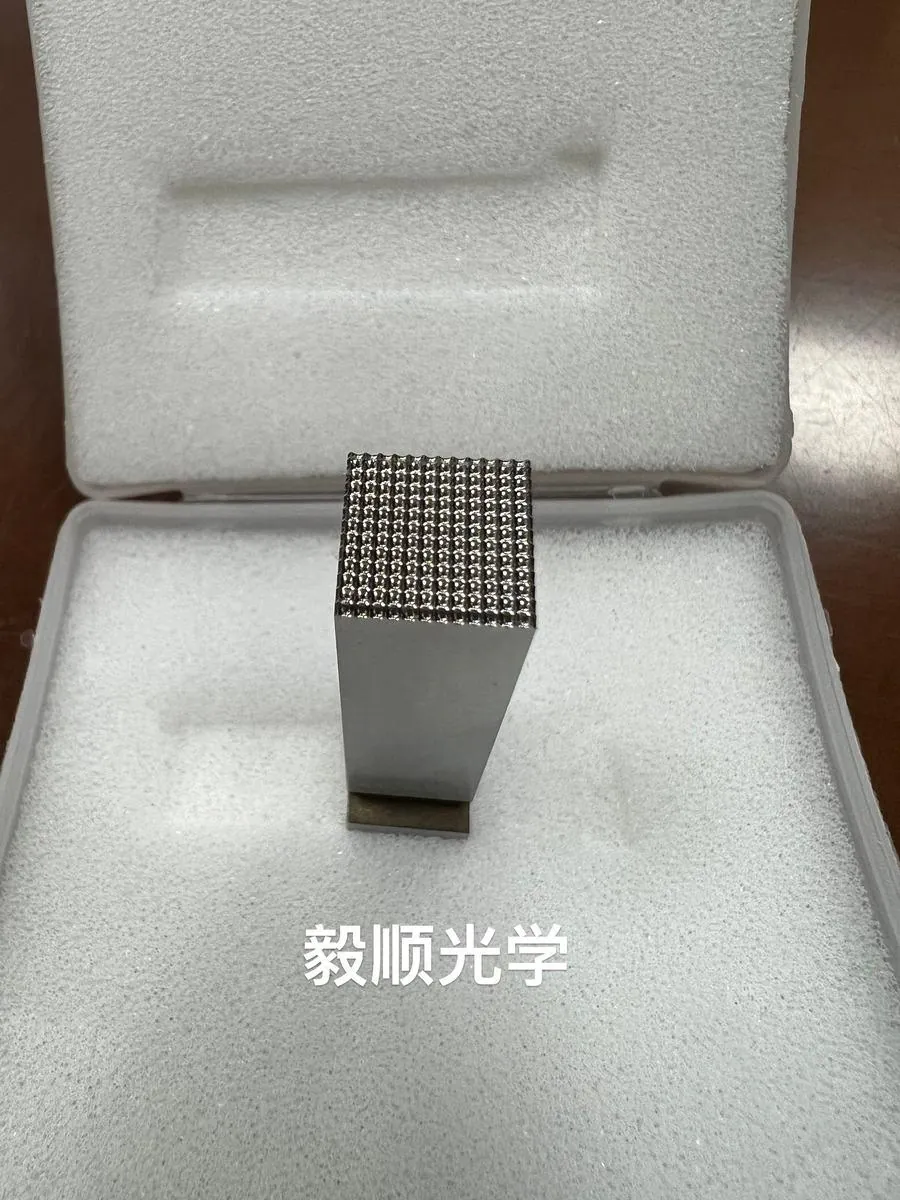 High-density convex dot array mold insert