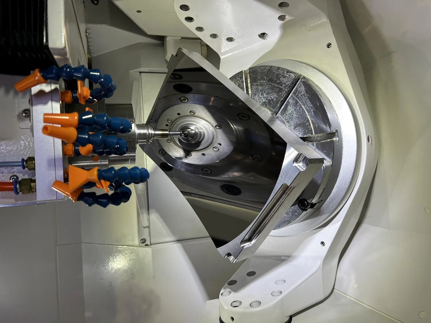 Röders precision machining process at YISHUN