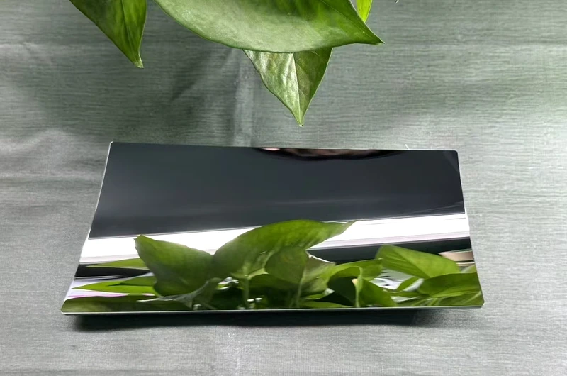 Large Mirror-Finish Mold Insert for Optical Form Inspection